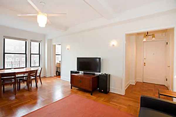 Sold by Avenue Sotheby's International Realty | media 14