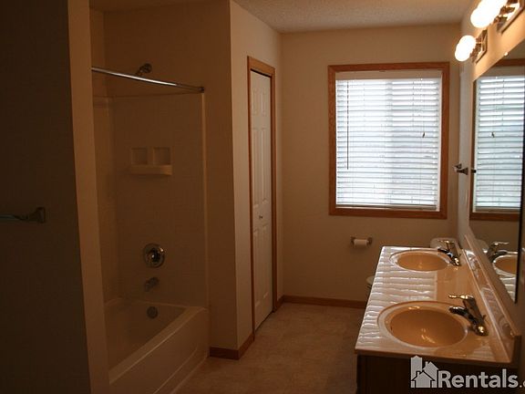 3rd image of 1732 Prescott Ct
