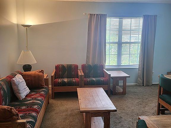 5th image of 15 S Shafer St APT 1910