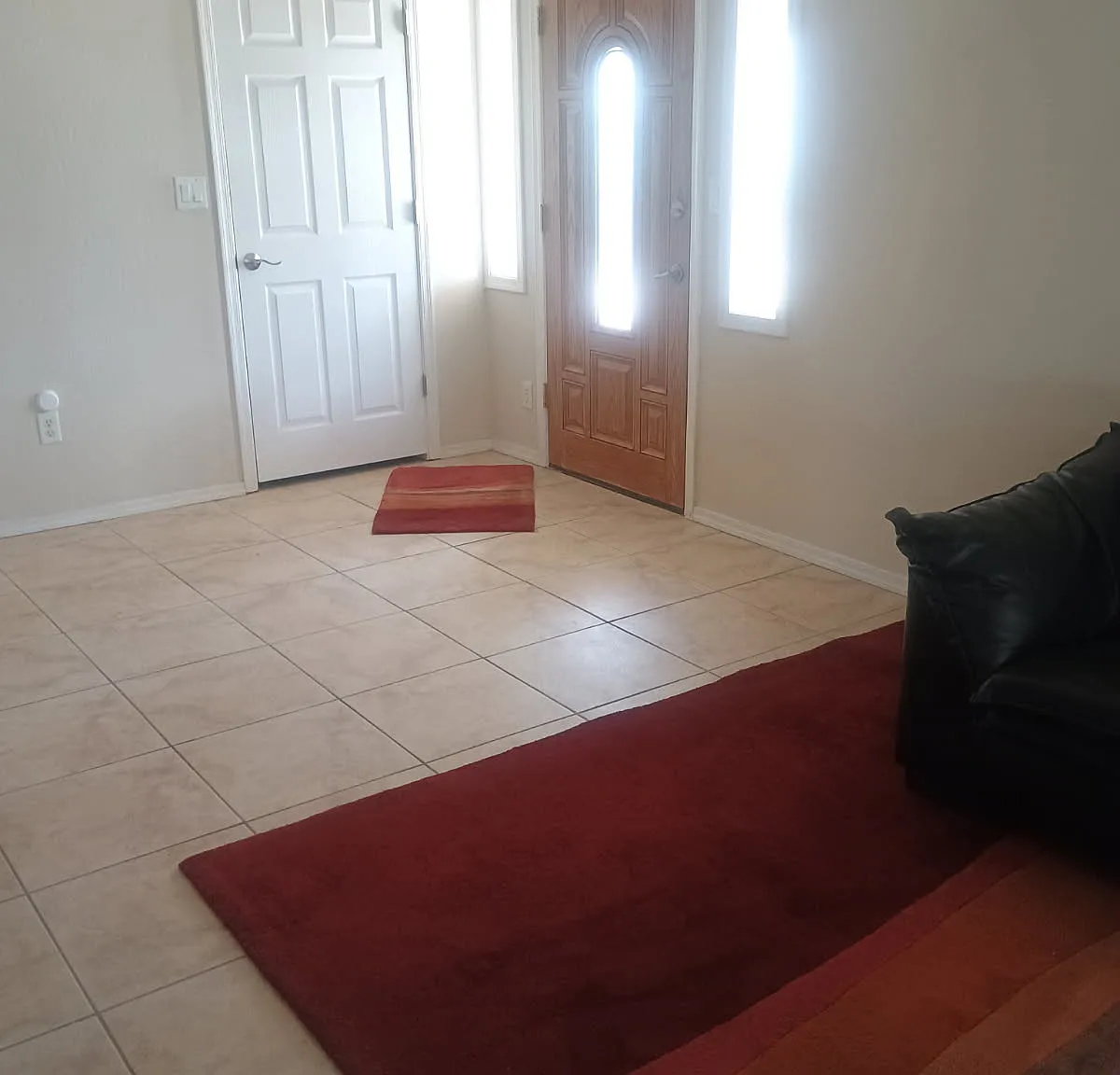 3 bed, 2353 sqft, $2,800 — Photo 2