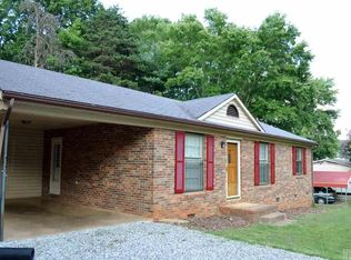 295 1st Ave Dr SE, Taylorsville, NC 28681