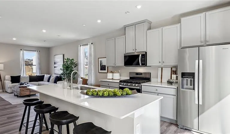 765 Olivia St — Photo 13