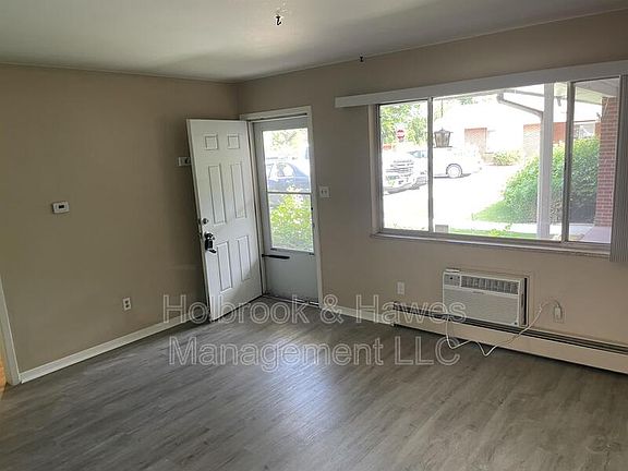 5th image of 1004 Morgan St