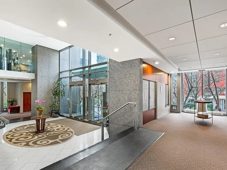 1200 Georgia St W #2303 — Photo 9