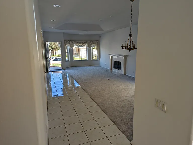 301 Roosevelt Ave — Photo 2