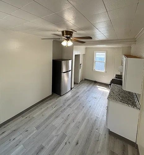 425 Ohio Ave #4 Photo 1