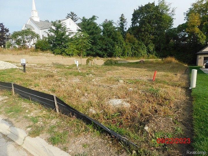 303 E Spring St, Plymouth, MI 48170 MLS 20230083322 Zillow