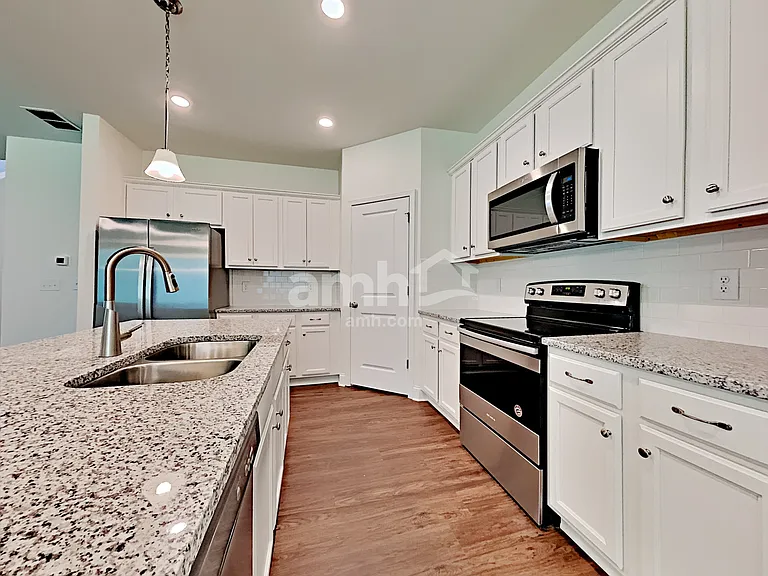 5235 Smithbriar Dr — Photo 3