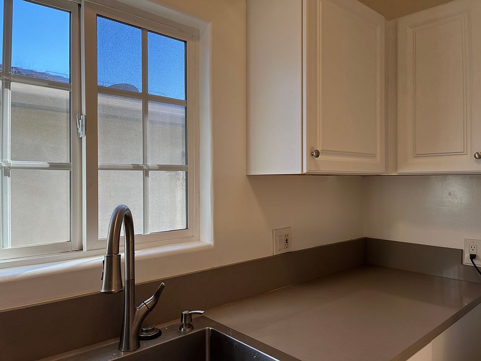 NEW KITCHEN COUNTERTOPS & STAINLESS-STEEL SINK & SPRAY FAUCET