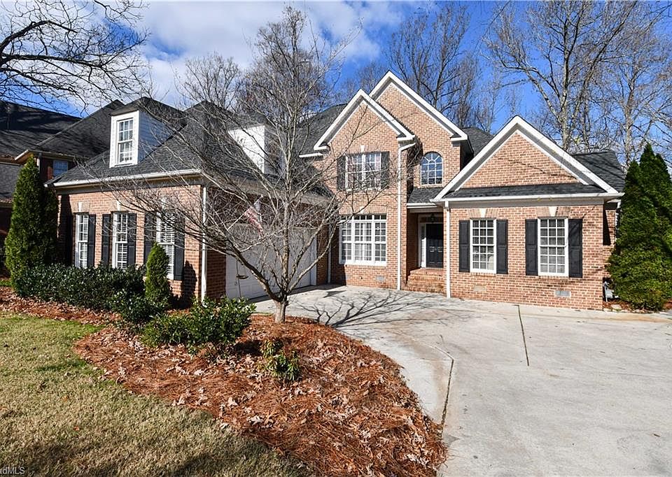 1st image of 2410 N Beech Ln