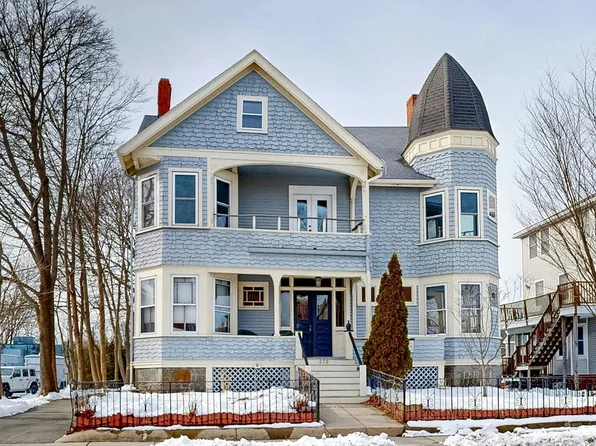 270 Winthrop St #1, Winthrop, MA 02152