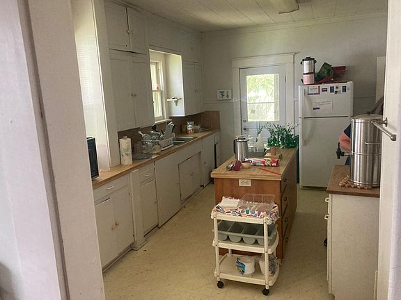 5th image of 604 N Louise St