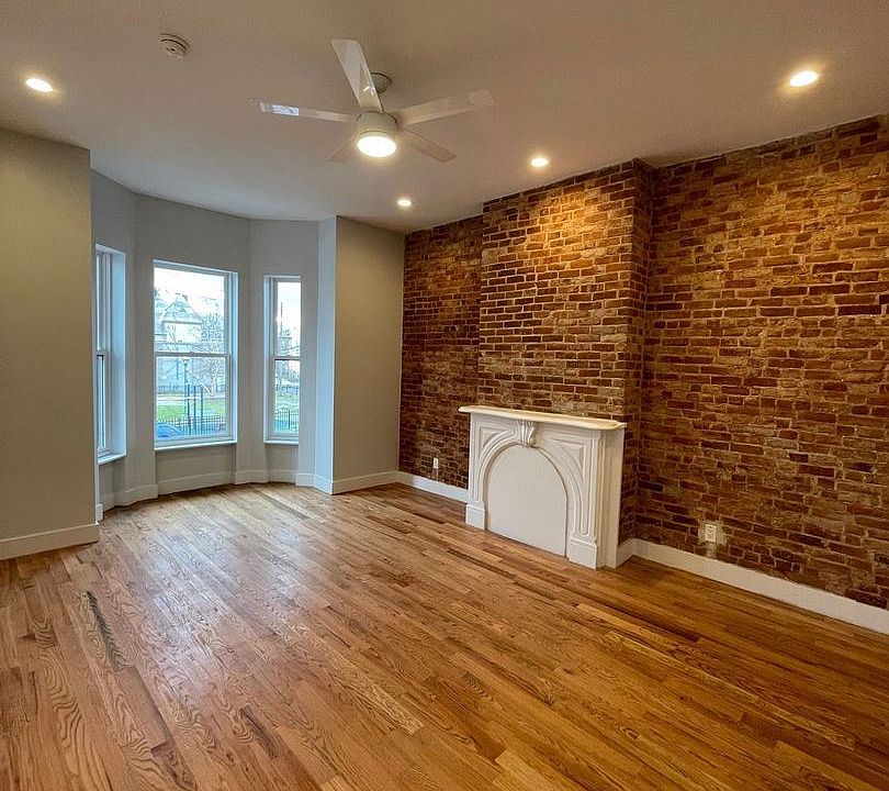 1st image of 8 Farrington St APT 2