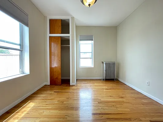 Rented by Nooklyn NYC LLC | media 4