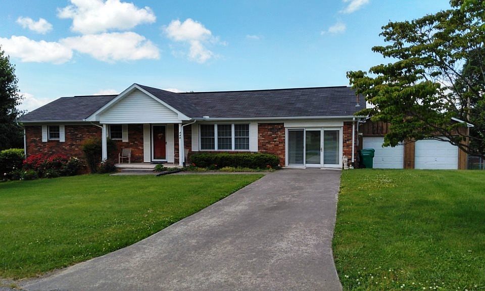 1st image of 442 Fuller Estates Cir
