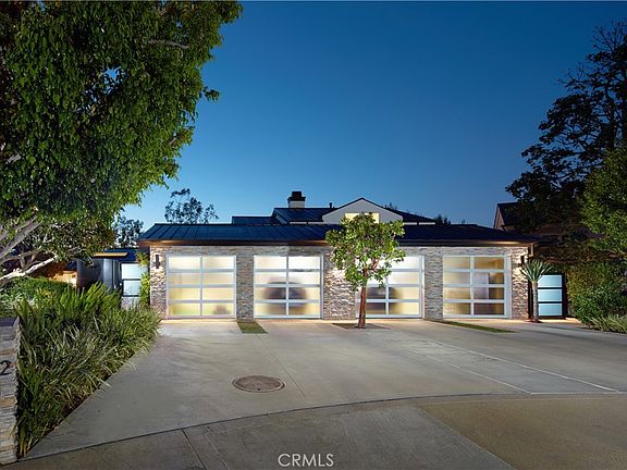 4th image of 22 Cherry Hills Ln