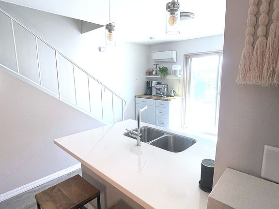 4th image of 6656 Bell Bluff Ave