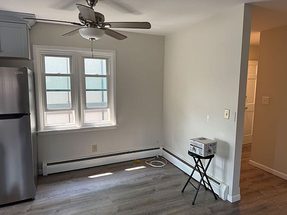 5th image of 1204 Western Ave