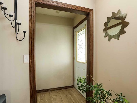 5th image of 5015 52nd St