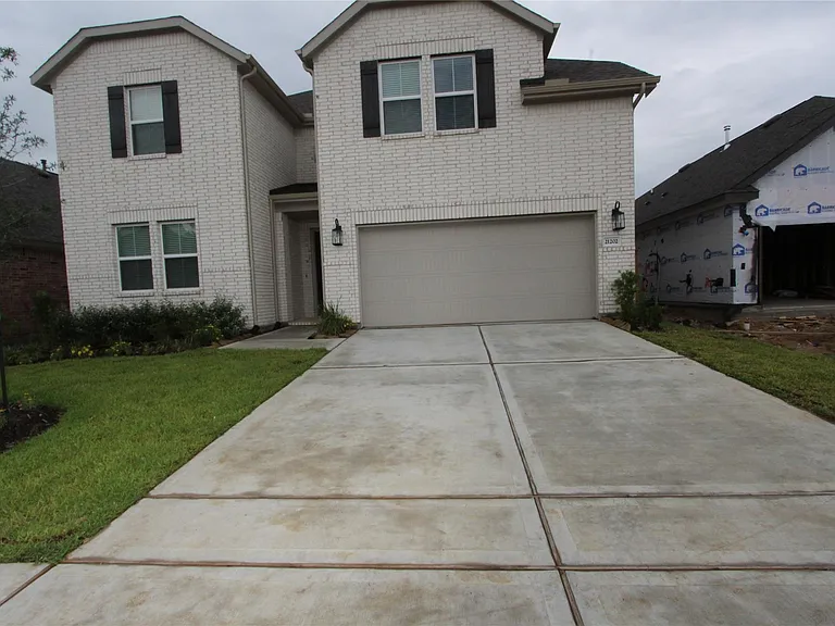 21202 Surf Island Dr — Photo 2