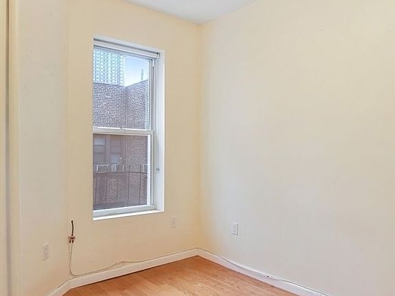 4th image of 451 W 44th St APT 61