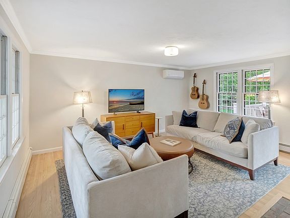 4th image of 5 Juniper Dr