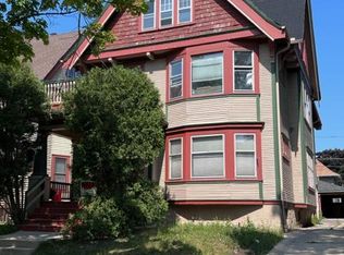2926 N Frederick Ave, Milwaukee, WI 53211