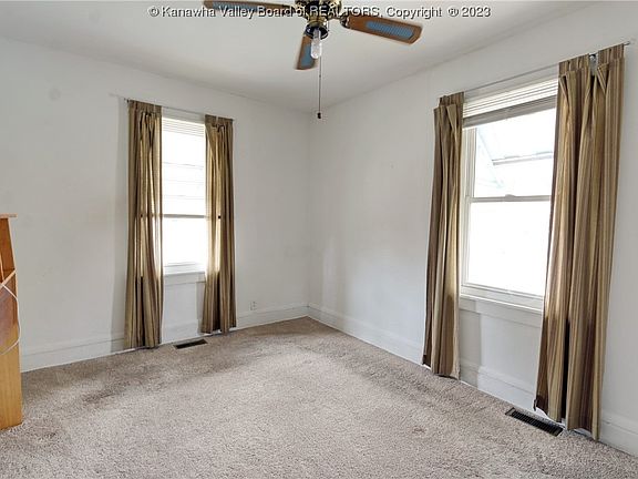 4th image of 238 11th Ave