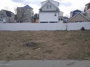 40 Seadrift Ave, Highlands, NJ 07732