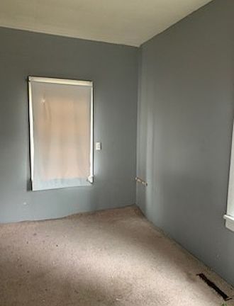 5th image of 912 E Amity Ave