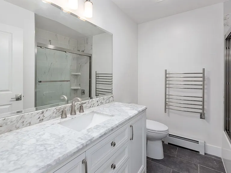 1555 Oak St #850R — Photo 22