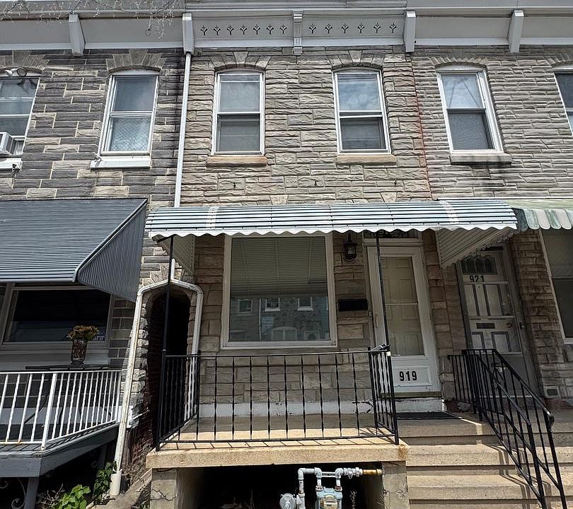 1st image of 919 Perry St