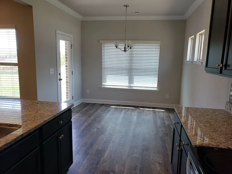 300 Addison Ct — Photo 12