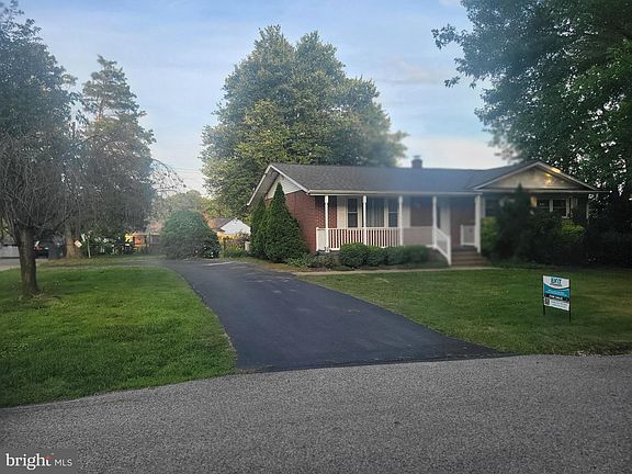 3rd image of 705 Anne Arundel Ave