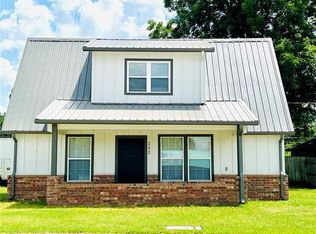 222 E Main St, Stroud, OK 74079