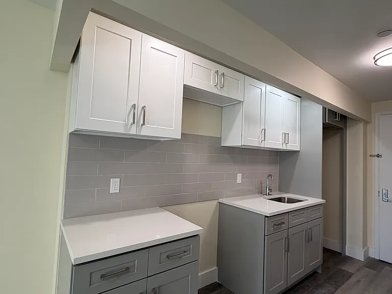 2512 Bronx Park E #G — Photo 7