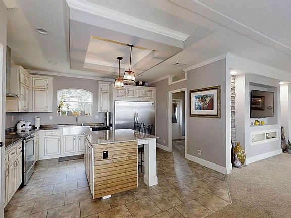 4th image of 502 SW January Dr