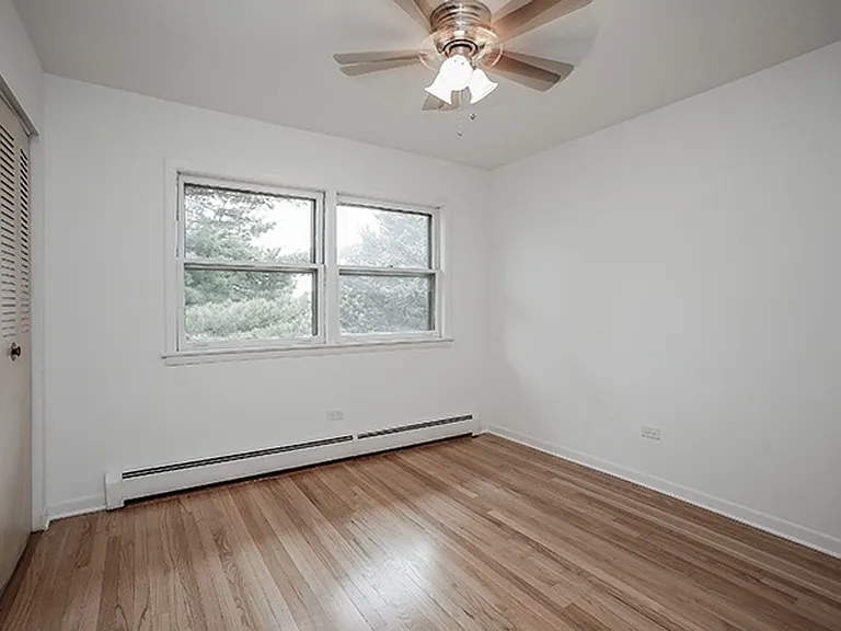 331 E Fullerton Ave — Photo 3