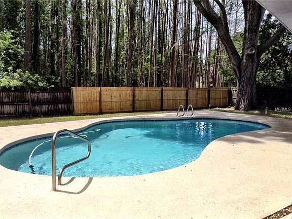 2nd image of 4002 Barwood Ct
