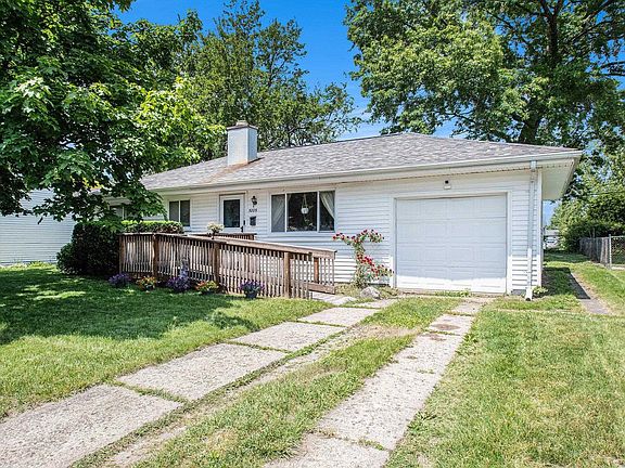 3rd image of 5209 Sunnyfield Pl