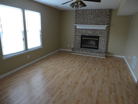 3rd image of 6720 Sparrowood Dr