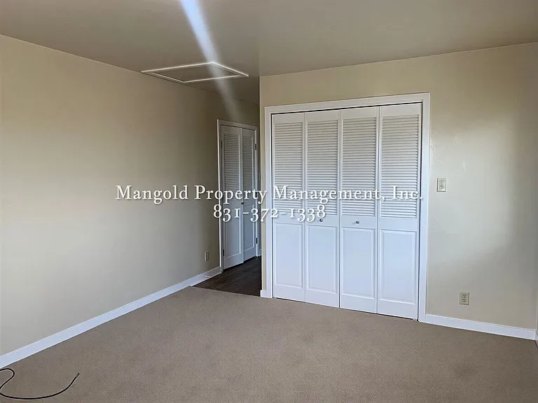 844 Newton St — Photo 6