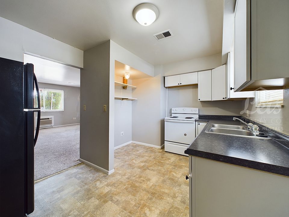 1st image of 403 N Owens Dr #2