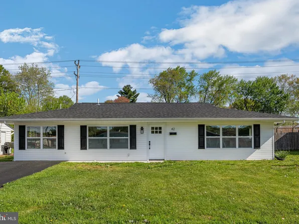 42 Kenmar Dr, Newark, DE 19713