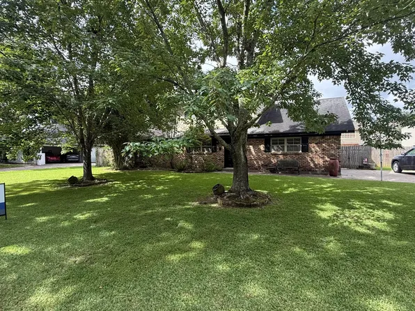 410 N Locksley Dr, Lafayette, LA 70508