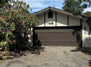 17510 Woodland Dr, Bothell, WA 98012