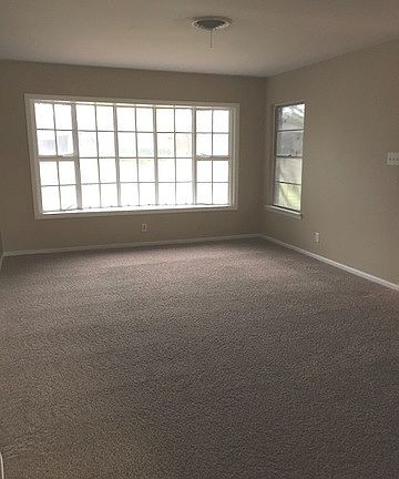2nd image of 306 Marquis Ln
