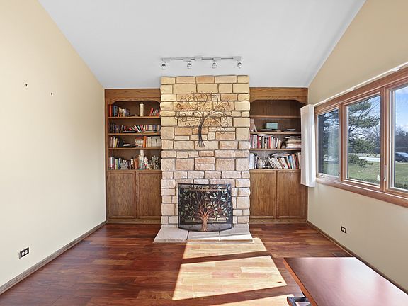 5th image of 117 Villa Way #117