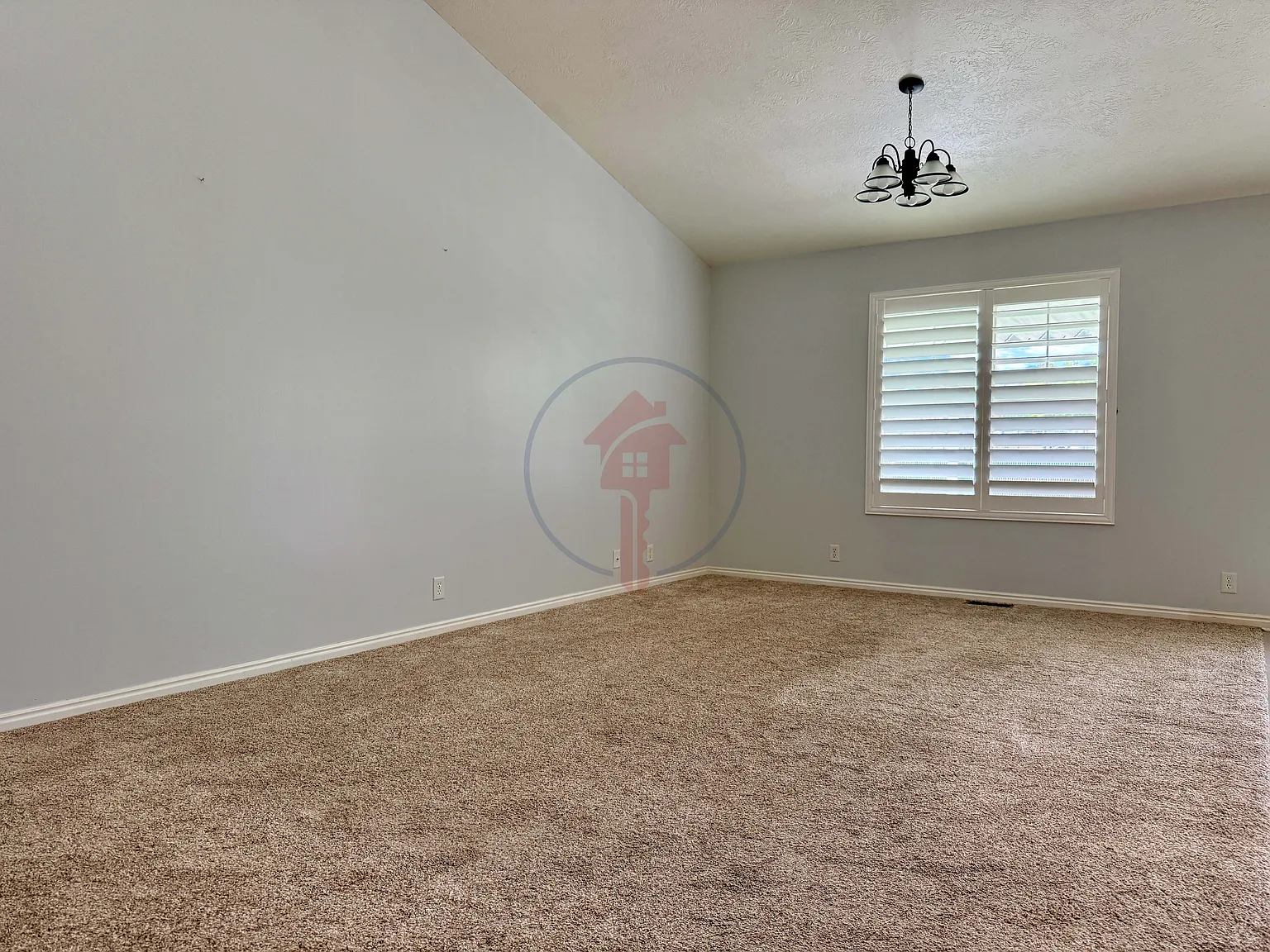 3 bed, 2.0 bath, $2,250 — Photo 4