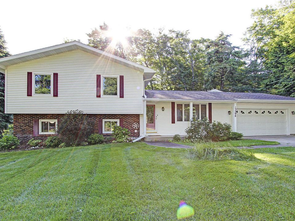 1st image of 13298 Lakeshore Dr